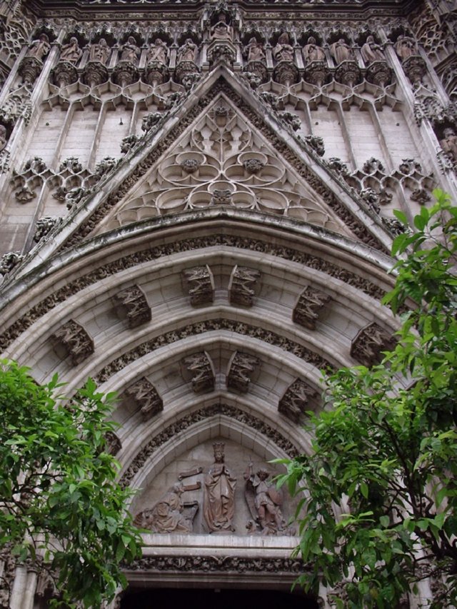 P5200299Puerta de la Concepcion- Patio de los naranjos  - Catedral de Sevillla - Sevilla